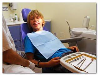 Foto de nio en el dentista ampliada